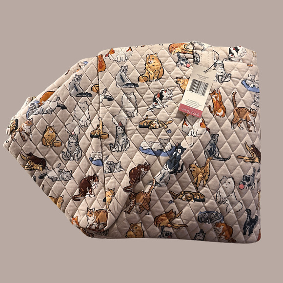 New Vera Bradley XL TRAVEL DUFFEL BAG ~A Cats Life~ Beige w/ Multi Color Cats - Picture 4 of 7